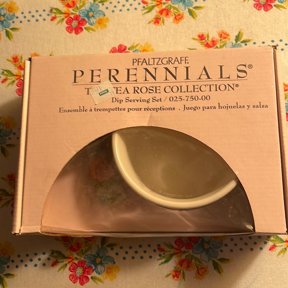 Brand new Tea Rose Pfaltzgraff dip serving set